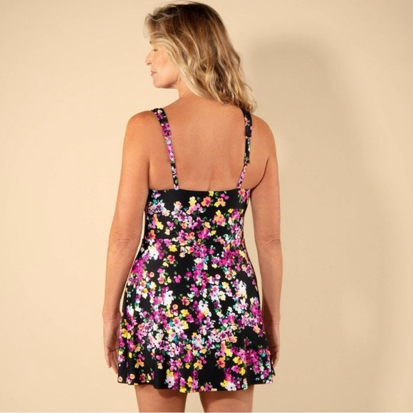Lands' End Black Floral One-Piece Swimdress - Picture 2 of 5